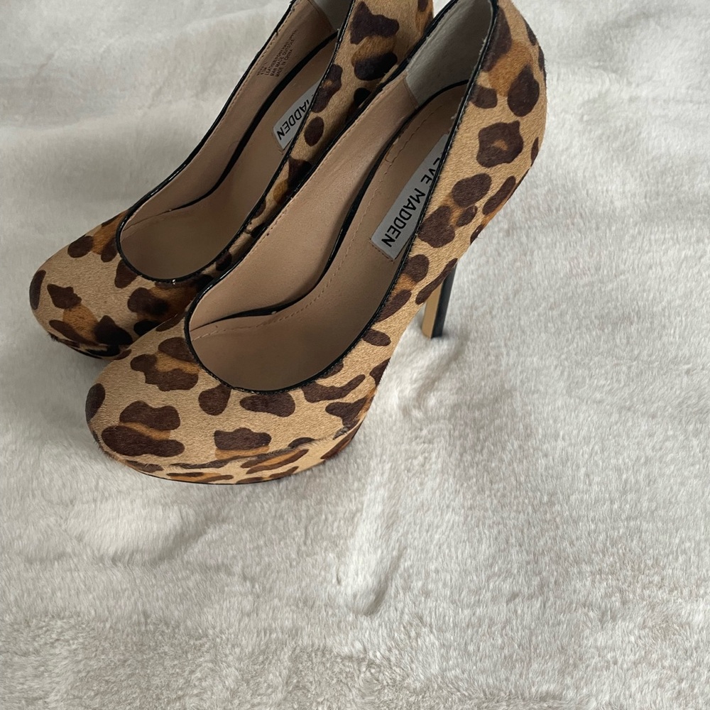 Steve Madden BEVV-L Leather Leopard Print Platform Pumps Heels Shoes 6.5